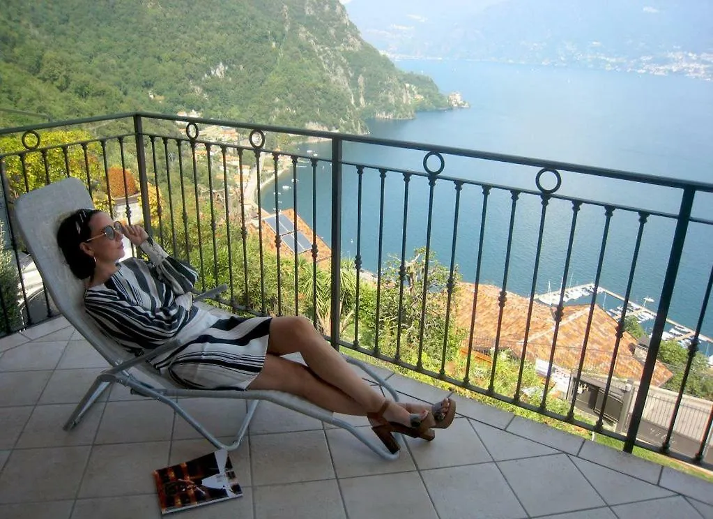 Belvedere Menaggio-4 Luxury Homes-By Italian Apartments Casa Paradiso, Apartmento Belvedere, Woon Belvedere Apartment Penthouse, Vh Apartment Bella Vista Itálie